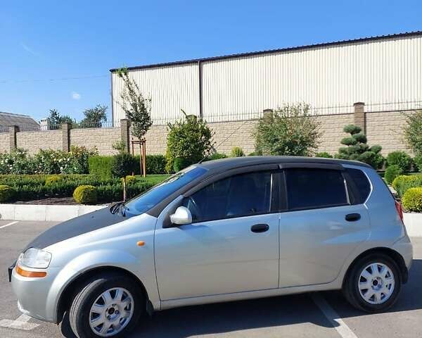 Серый Шевроле Авео, объемом двигателя 1.5 л и пробегом 201 тыс. км за 3200 $, фото 2 на Automoto.ua