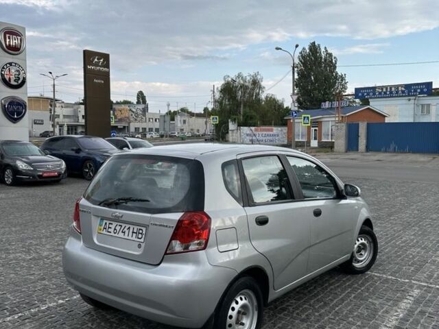 Серый Шевроле Авео, объемом двигателя 1.5 л и пробегом 299 тыс. км за 2500 $, фото 3 на Automoto.ua