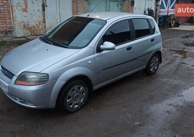 Сірий Шевроле Авео, об'ємом двигуна 1.15 л та пробігом 285 тис. км за 2750 $, фото 1 на Automoto.ua