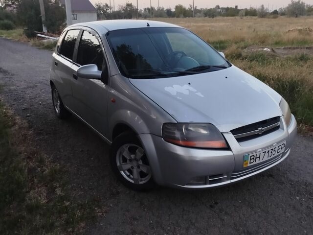 Сірий Шевроле Авео, об'ємом двигуна 1.5 л та пробігом 500 тис. км за 2200 $, фото 2 на Automoto.ua