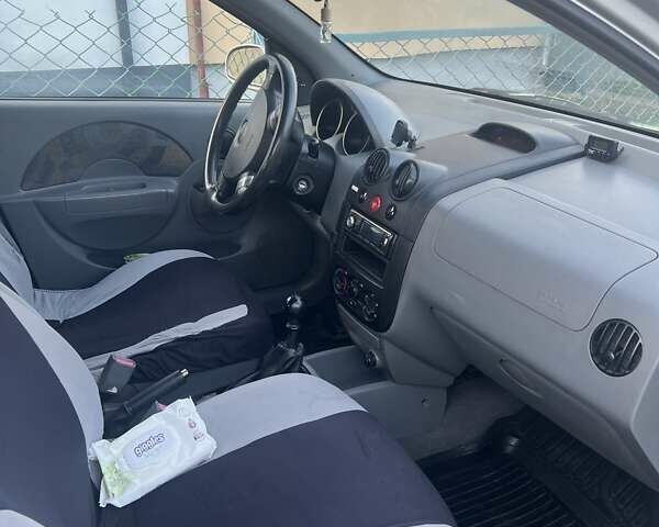 Сірий Шевроле Авео, об'ємом двигуна 1.5 л та пробігом 188 тис. км за 3200 $, фото 5 на Automoto.ua