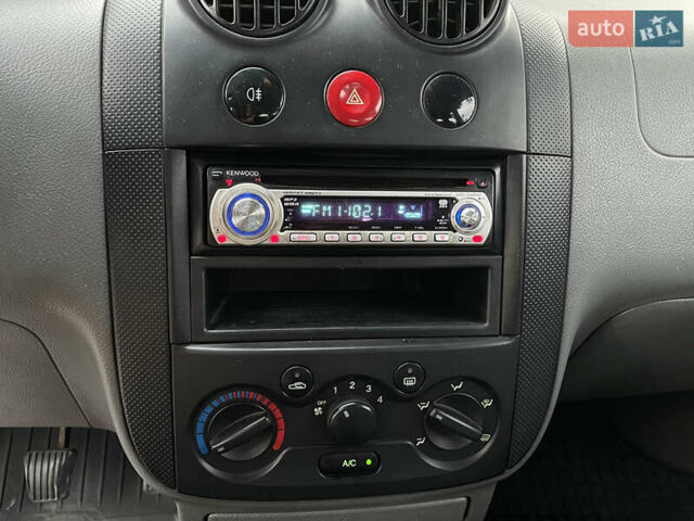 Серый Шевроле Авео, объемом двигателя 1.5 л и пробегом 259 тыс. км за 3499 $, фото 12 на Automoto.ua
