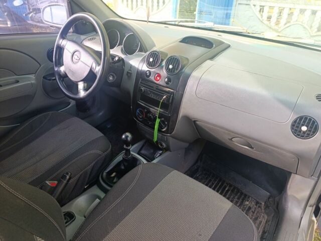 Серый Шевроле Авео, объемом двигателя 1.5 л и пробегом 221 тыс. км за 2700 $, фото 4 на Automoto.ua