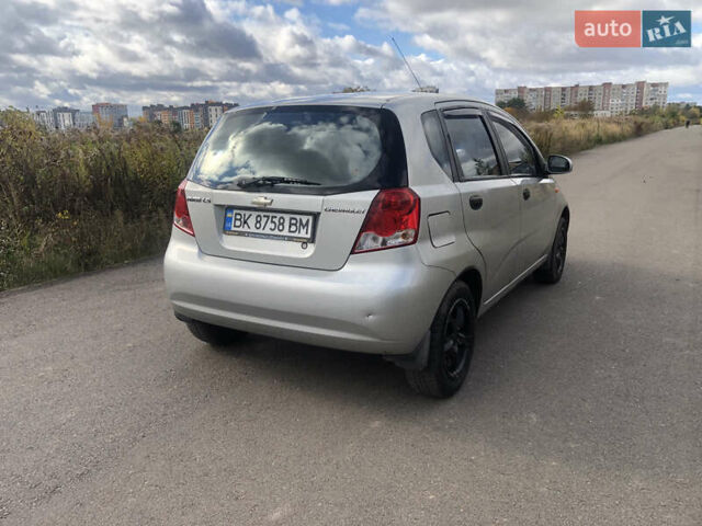 Серый Шевроле Авео, объемом двигателя 1.5 л и пробегом 174 тыс. км за 1950 $, фото 2 на Automoto.ua