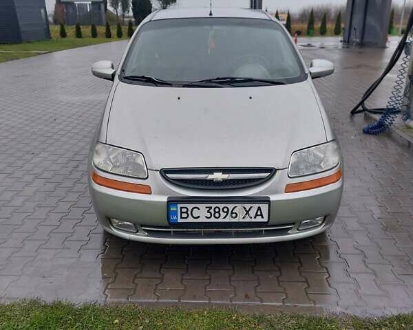 Серый Шевроле Авео, объемом двигателя 1.5 л и пробегом 213 тыс. км за 2800 $, фото 5 на Automoto.ua