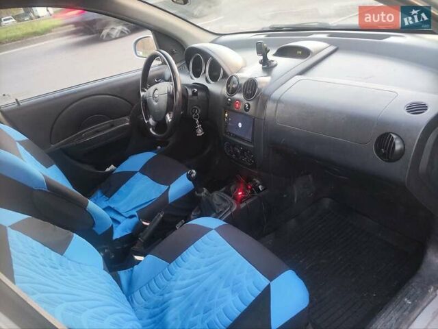 Сірий Шевроле Авео, об'ємом двигуна 1.2 л та пробігом 284 тис. км за 2500 $, фото 5 на Automoto.ua