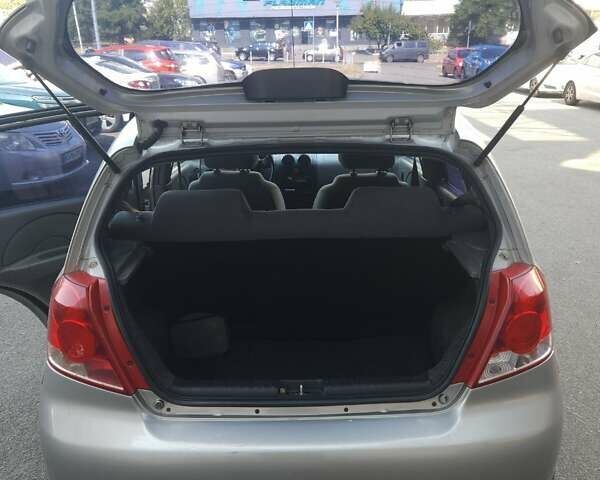 Серый Шевроле Авео, объемом двигателя 1.5 л и пробегом 267 тыс. км за 2100 $, фото 5 на Automoto.ua