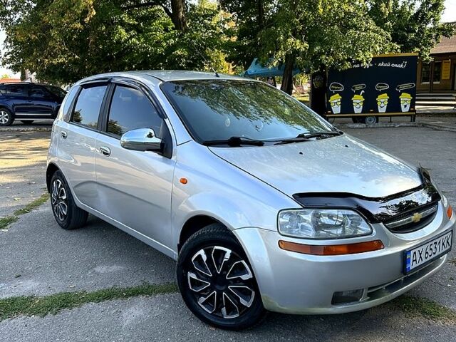 Серый Шевроле Авео, объемом двигателя 1.5 л и пробегом 232 тыс. км за 4000 $, фото 1 на Automoto.ua