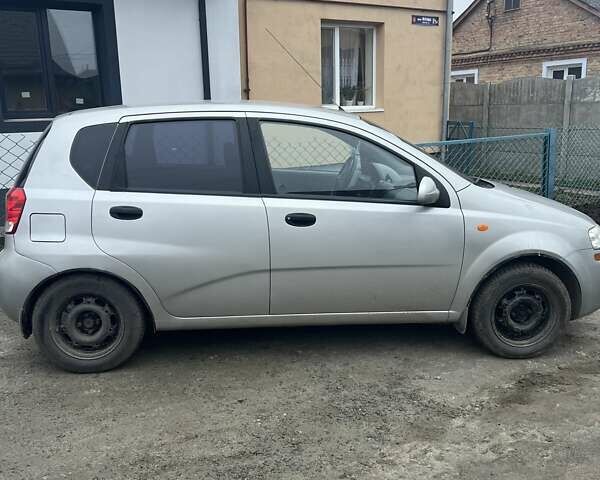 Сірий Шевроле Авео, об'ємом двигуна 1.5 л та пробігом 188 тис. км за 3200 $, фото 3 на Automoto.ua