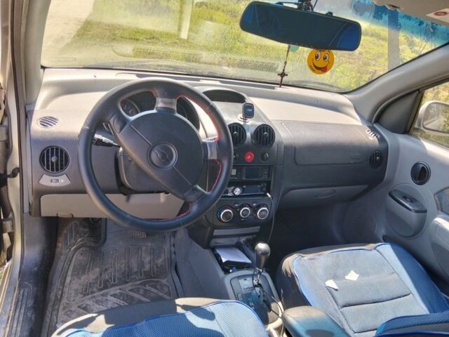 Серый Шевроле Авео, объемом двигателя 1.5 л и пробегом 240 тыс. км за 3100 $, фото 17 на Automoto.ua