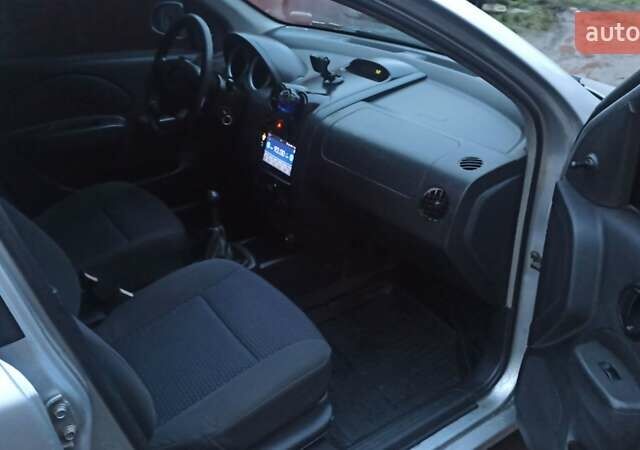 Сірий Шевроле Авео, об'ємом двигуна 1.15 л та пробігом 285 тис. км за 2750 $, фото 33 на Automoto.ua