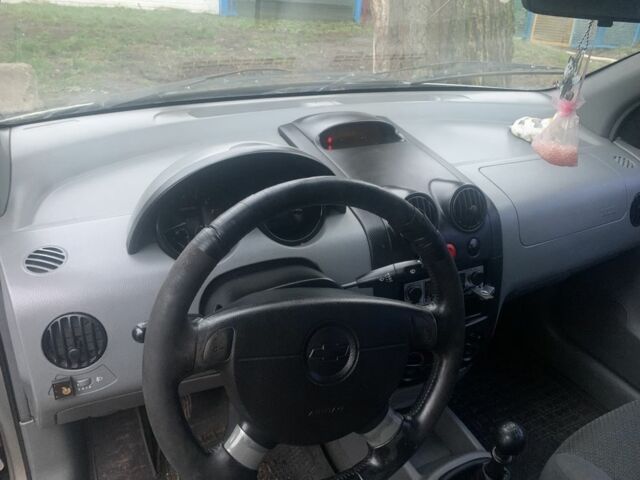 Серый Шевроле Авео, объемом двигателя 1.5 л и пробегом 450 тыс. км за 1500 $, фото 5 на Automoto.ua