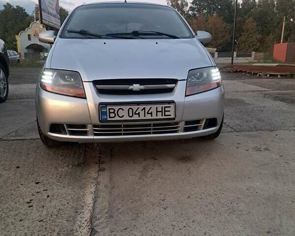 Серый Шевроле Авео, объемом двигателя 1.5 л и пробегом 217 тыс. км за 2800 $, фото 3 на Automoto.ua