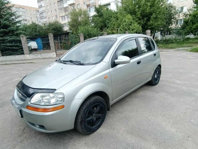 Сірий Шевроле Авео, об'ємом двигуна 1.5 л та пробігом 173 тис. км за 2400 $, фото 1 на Automoto.ua