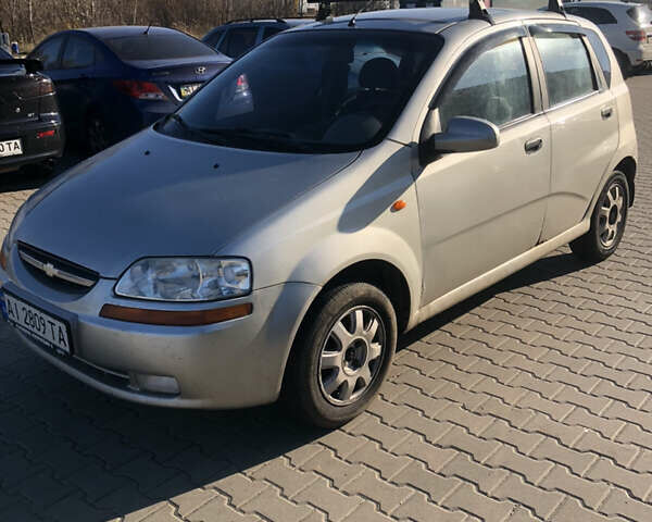 Серый Шевроле Авео, объемом двигателя 1.5 л и пробегом 277 тыс. км за 2600 $, фото 1 на Automoto.ua