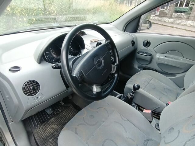 Сірий Шевроле Авео, об'ємом двигуна 1.5 л та пробігом 173 тис. км за 2400 $, фото 10 на Automoto.ua