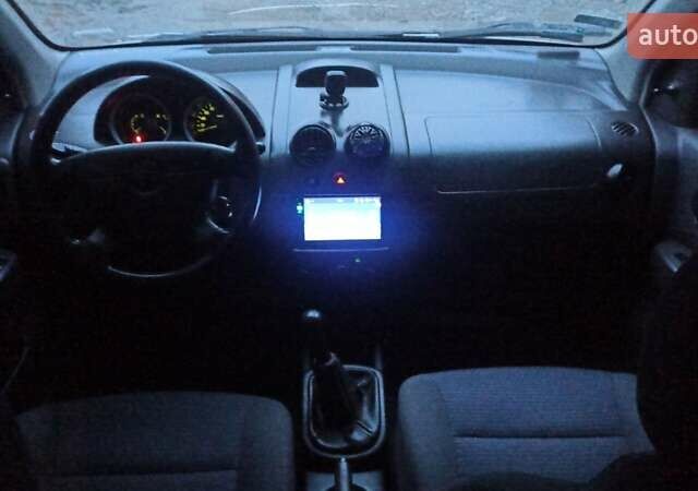 Сірий Шевроле Авео, об'ємом двигуна 1.15 л та пробігом 285 тис. км за 2750 $, фото 40 на Automoto.ua