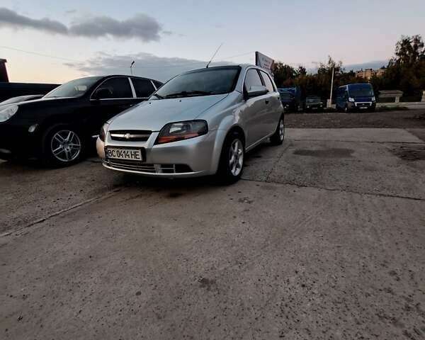 Серый Шевроле Авео, объемом двигателя 1.5 л и пробегом 217 тыс. км за 2800 $, фото 4 на Automoto.ua