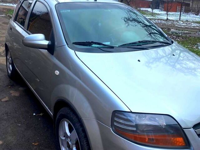 Серый Шевроле Авео, объемом двигателя 1.5 л и пробегом 290 тыс. км за 3350 $, фото 1 на Automoto.ua