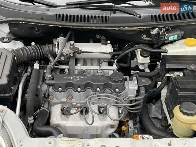 Серый Шевроле Авео, объемом двигателя 1.5 л и пробегом 259 тыс. км за 3499 $, фото 17 на Automoto.ua