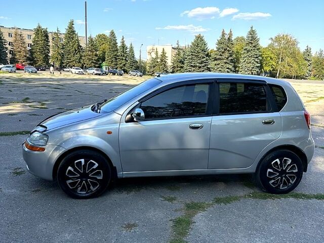 Серый Шевроле Авео, объемом двигателя 1.5 л и пробегом 232 тыс. км за 4000 $, фото 4 на Automoto.ua