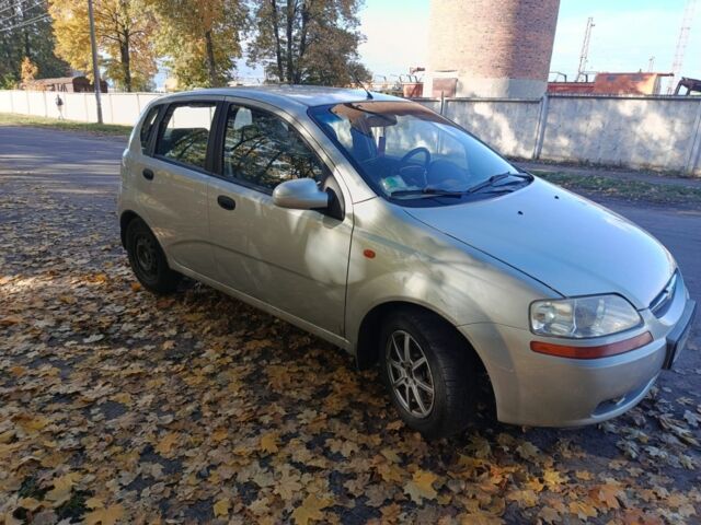 Серый Шевроле Авео, объемом двигателя 1.5 л и пробегом 170 тыс. км за 2000 $, фото 6 на Automoto.ua