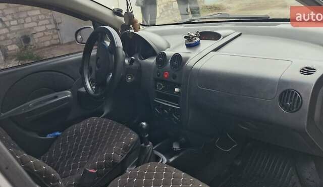 Серый Шевроле Авео, объемом двигателя 1.5 л и пробегом 280 тыс. км за 3700 $, фото 9 на Automoto.ua