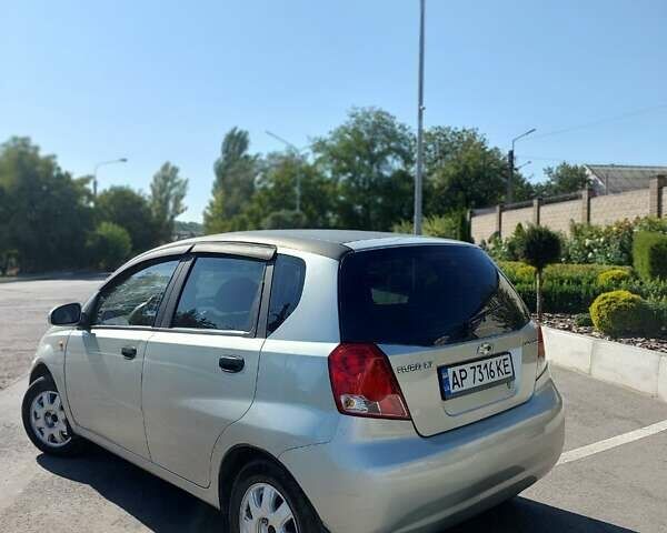 Серый Шевроле Авео, объемом двигателя 1.5 л и пробегом 201 тыс. км за 3200 $, фото 4 на Automoto.ua