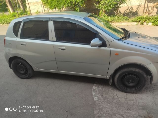 Сірий Шевроле Авео, об'ємом двигуна 1.5 л та пробігом 221 тис. км за 1750 $, фото 9 на Automoto.ua