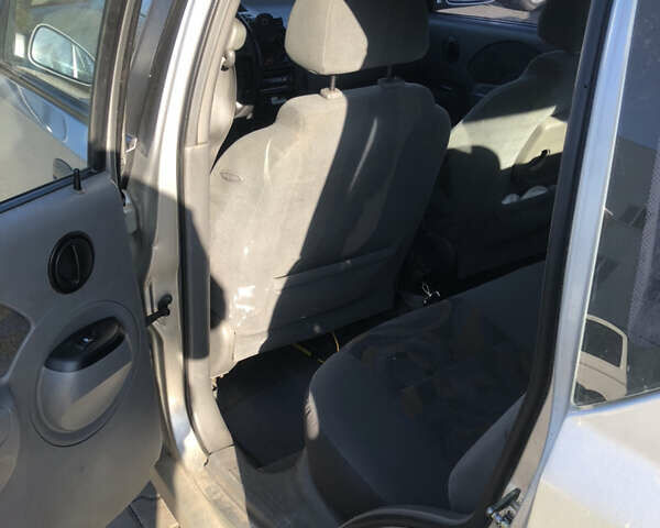 Серый Шевроле Авео, объемом двигателя 1.5 л и пробегом 277 тыс. км за 2600 $, фото 6 на Automoto.ua