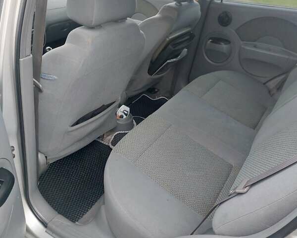 Серый Шевроле Авео, объемом двигателя 1.5 л и пробегом 213 тыс. км за 2800 $, фото 7 на Automoto.ua