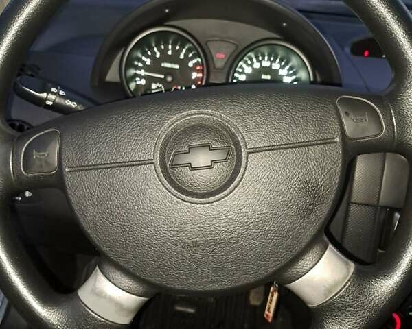 Серый Шевроле Авео, объемом двигателя 1.5 л и пробегом 217 тыс. км за 2800 $, фото 16 на Automoto.ua