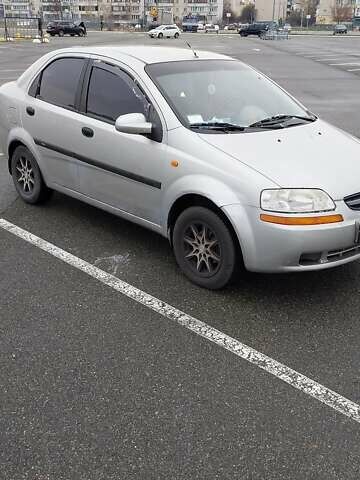 Серый Шевроле Авео, объемом двигателя 1.5 л и пробегом 159 тыс. км за 2700 $, фото 2 на Automoto.ua