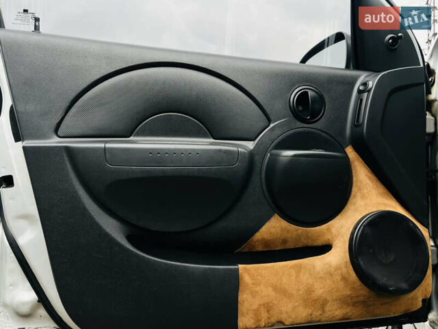 Сірий Шевроле Авео, об'ємом двигуна 1.5 л та пробігом 194 тис. км за 2900 $, фото 10 на Automoto.ua