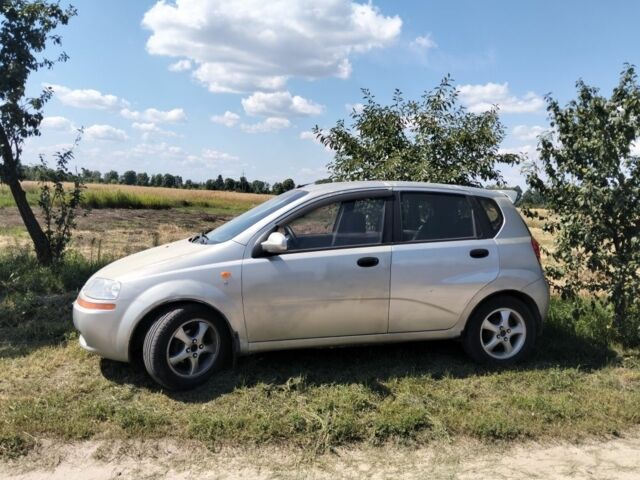 Серый Шевроле Авео, объемом двигателя 1.5 л и пробегом 240 тыс. км за 3100 $, фото 2 на Automoto.ua