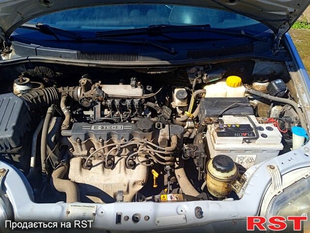 Серый Шевроле Авео, объемом двигателя 1.5 л и пробегом 369 тыс. км за 2800 $, фото 2 на Automoto.ua