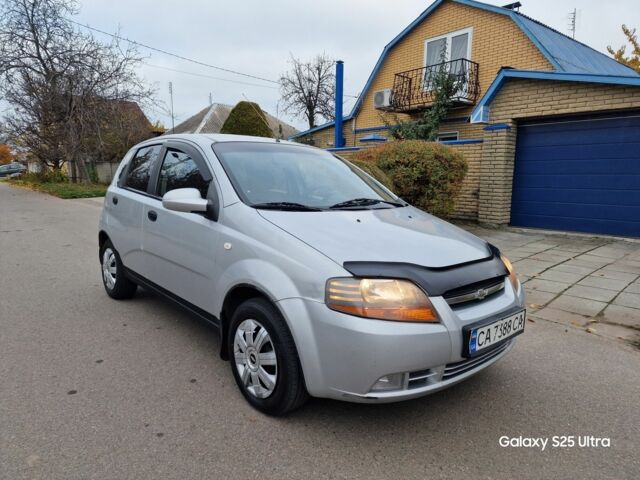 Серый Шевроле Авео, объемом двигателя 1.5 л и пробегом 1 тыс. км за 2400 $, фото 1 на Automoto.ua