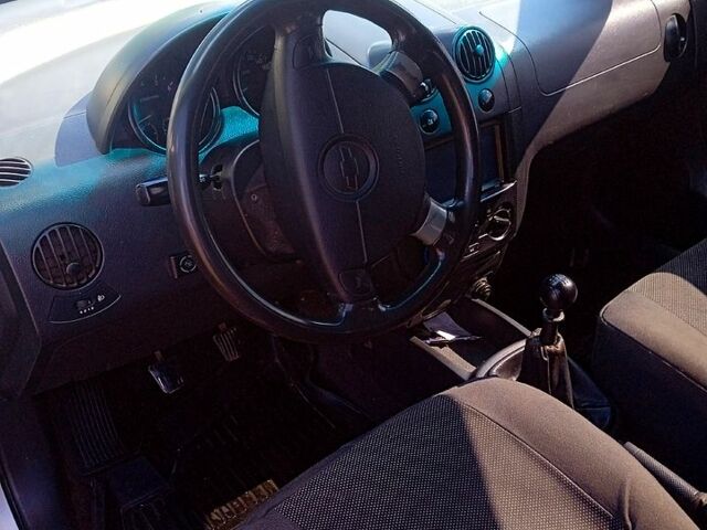 Серый Шевроле Авео, объемом двигателя 1.5 л и пробегом 369 тыс. км за 2800 $, фото 4 на Automoto.ua