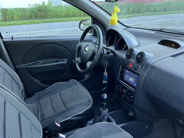 Серый Шевроле Авео, объемом двигателя 1.5 л и пробегом 277 тыс. км за 2600 $, фото 17 на Automoto.ua