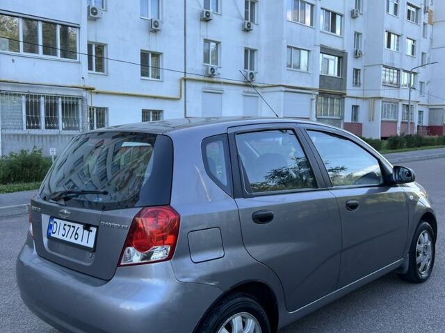 Серый Шевроле Авео, объемом двигателя 1.5 л и пробегом 277 тыс. км за 2600 $, фото 4 на Automoto.ua