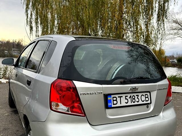Сірий Шевроле Авео, об'ємом двигуна 1.5 л та пробігом 236 тис. км за 3200 $, фото 4 на Automoto.ua