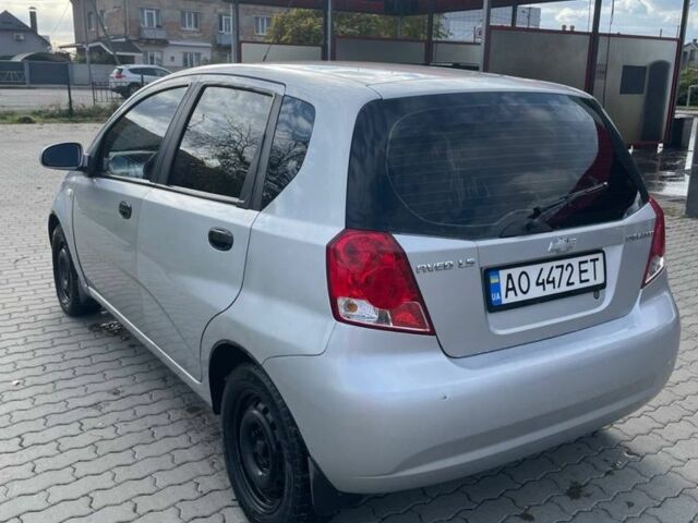 Сірий Шевроле Авео, об'ємом двигуна 1.5 л та пробігом 270 тис. км за 2700 $, фото 2 на Automoto.ua