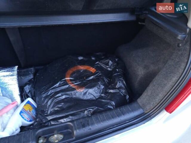 Сірий Шевроле Авео, об'ємом двигуна 1.5 л та пробігом 140 тис. км за 3200 $, фото 16 на Automoto.ua