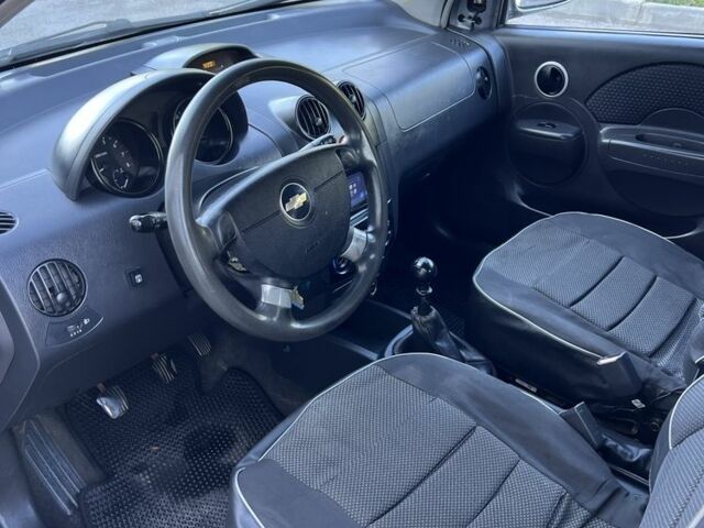 Серый Шевроле Авео, объемом двигателя 1.5 л и пробегом 277 тыс. км за 2600 $, фото 16 на Automoto.ua