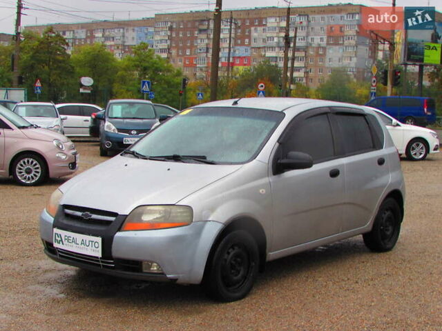 Серый Шевроле Авео, объемом двигателя 1.5 л и пробегом 229 тыс. км за 2900 $, фото 3 на Automoto.ua