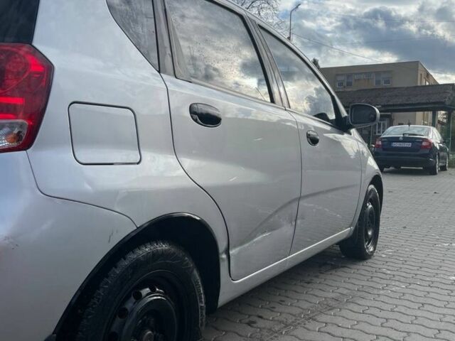 Сірий Шевроле Авео, об'ємом двигуна 1.5 л та пробігом 270 тис. км за 2700 $, фото 4 на Automoto.ua