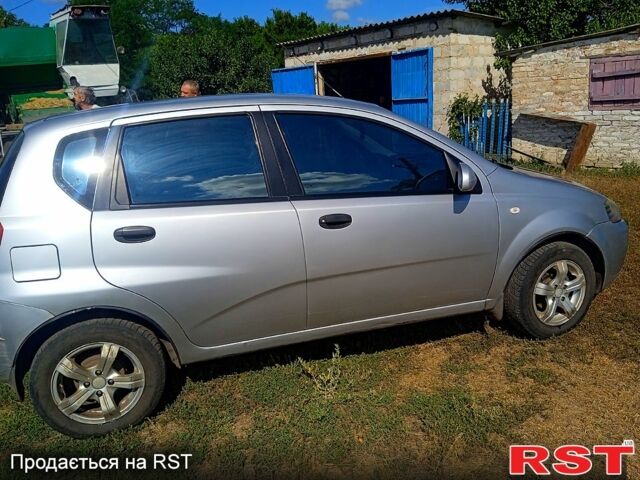 Серый Шевроле Авео, объемом двигателя 1.5 л и пробегом 369 тыс. км за 2800 $, фото 1 на Automoto.ua