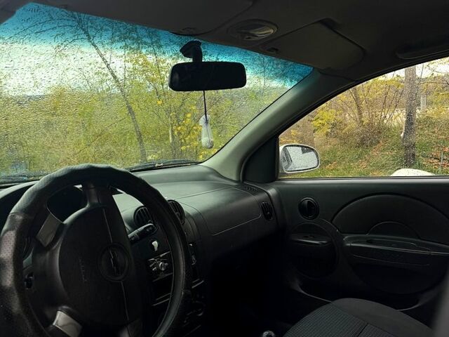 Сірий Шевроле Авео, об'ємом двигуна 1.5 л та пробігом 236 тис. км за 3200 $, фото 5 на Automoto.ua