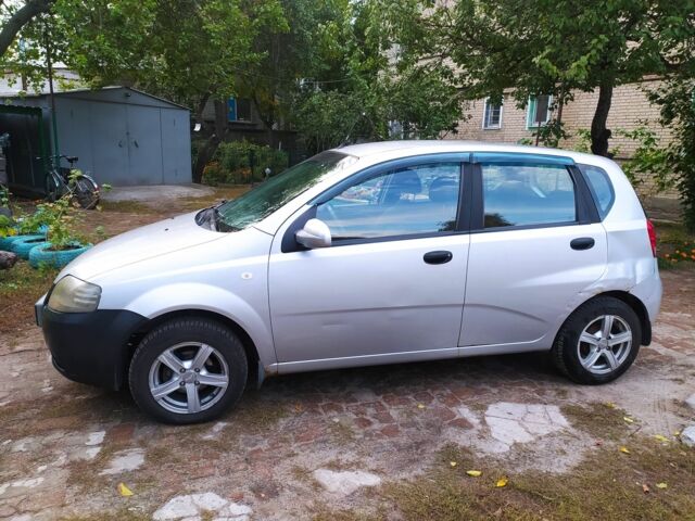 Серый Шевроле Авео, объемом двигателя 1.5 л и пробегом 120 тыс. км за 2500 $, фото 1 на Automoto.ua