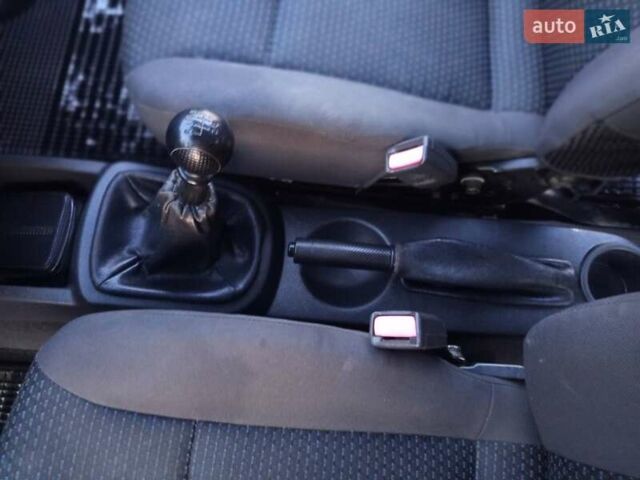 Сірий Шевроле Авео, об'ємом двигуна 1.5 л та пробігом 140 тис. км за 3200 $, фото 13 на Automoto.ua